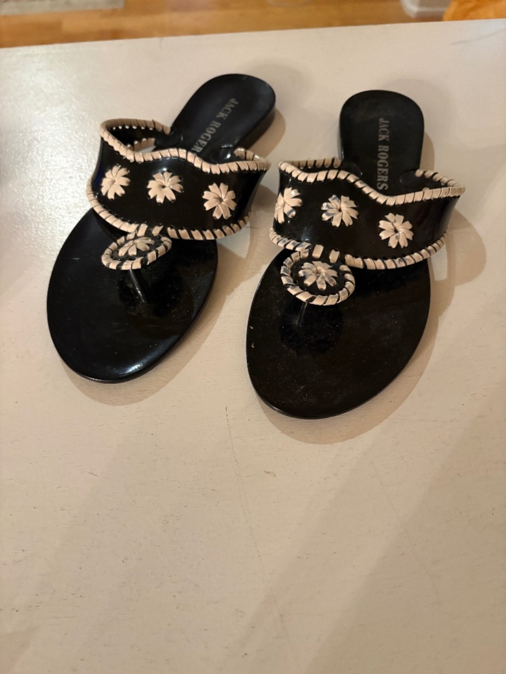 Jack Rogers sandal Black and white